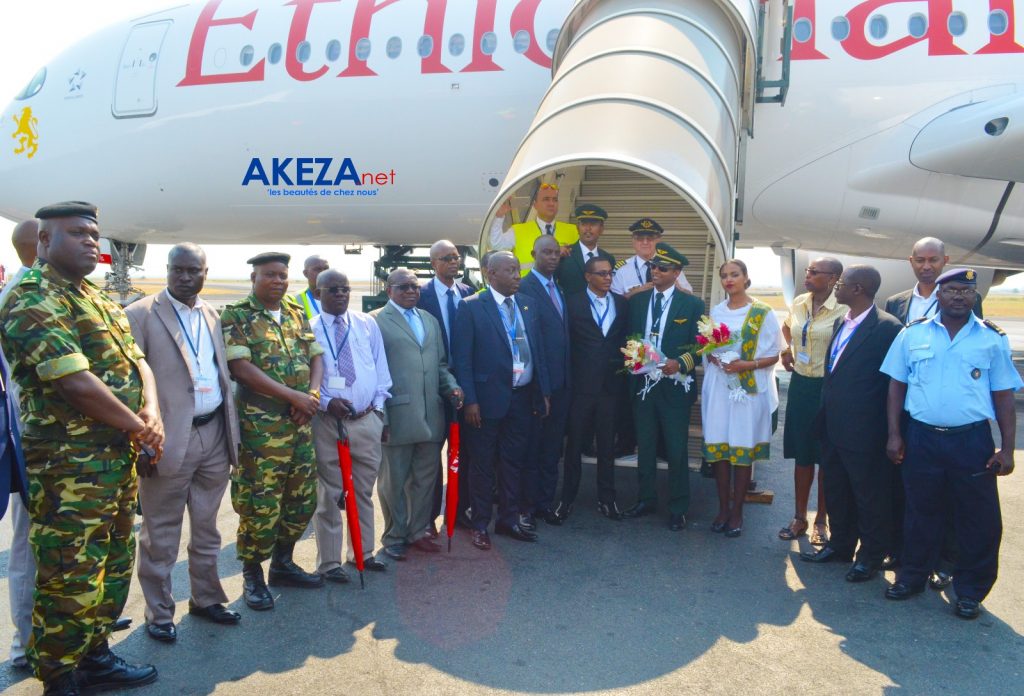 Group photo : airport authorities and Ethiopian Airlines Burundi Team and A350 XWB crew