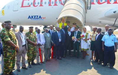 Group photo : airport authorities and Ethiopian Airlines Burundi Team and A350 XWB crew